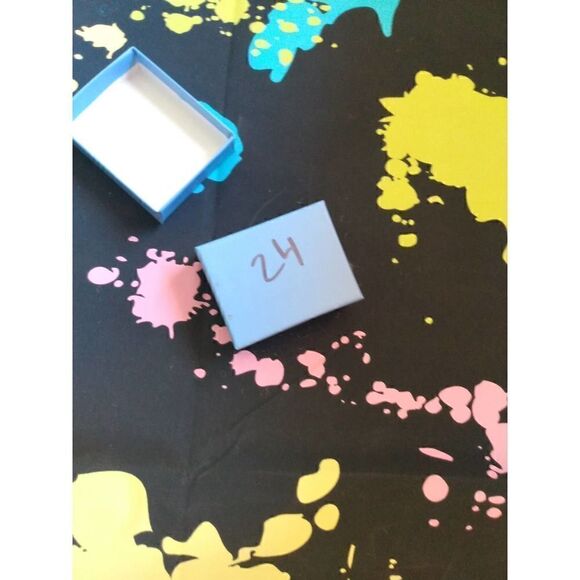 Necklace    - Picture 2 of 2